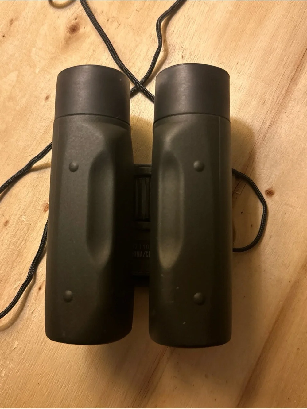 Canon 10x25A Compact Binoculars in Black (with case & carrying strap)